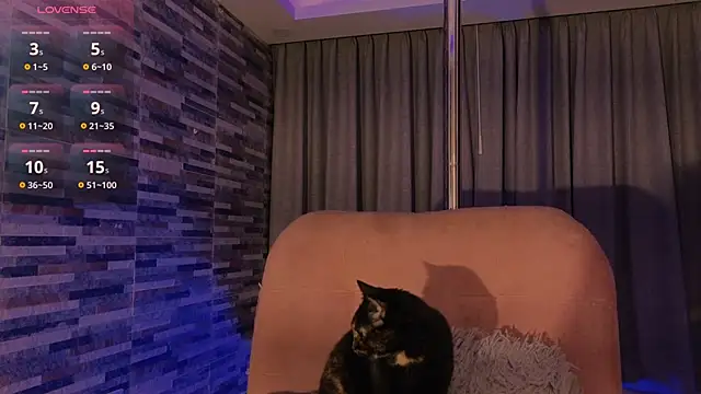 Snapshot of Hairyandsexysalma chatting on 12/13/24, 04:33 Hairyandsexysalma online show from 12/13/24, 04:33