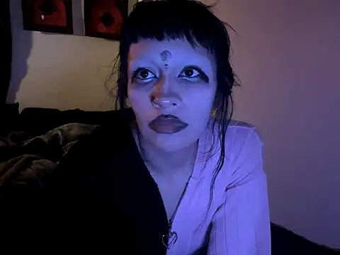 Snapshot of Gothbabbi chatting on 09/15/25, 06:35 Gothbabbi online show from 09/15/25, 06:35