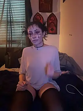 Snapshot of Gothbabbi chatting on 10/22/25, 09:14 Gothbabbi online show from 10/22/25, 09:14