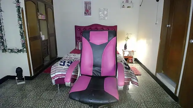 danielle rose 1 online show from 03/18/25, 08:15