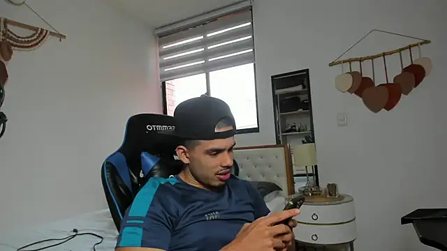 mateoleonee online show from 03/14/26, 08:47