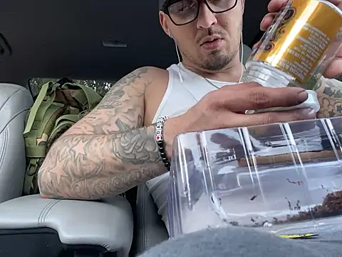 Snapshot of Antoniothedon chatting on 01/11/25, 12:33 Antoniothedon online show from 01/11/25, 12:33