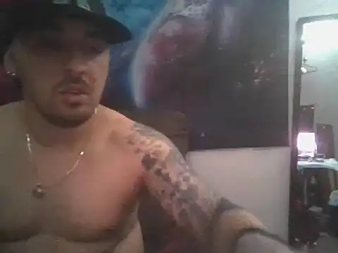 Snapshot of Antoniothedon chatting on 02/10/25, 01:55 Antoniothedon online show from 02/10/25, 01:55