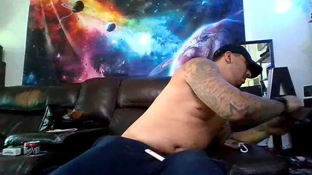 Snapshot of Antoniothedon chatting on 10/23/25, 10:52 Antoniothedon online show from 10/23/25, 10:52