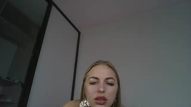 Kristina diamond online show from 01/03/25, 01:47