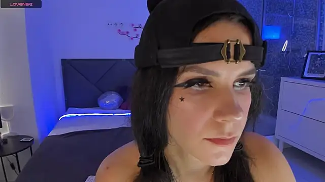 Snapshot of CassieEvans chatting on 07/19/26, 05:33 CassieEvans online show from 07/19/26, 05:33