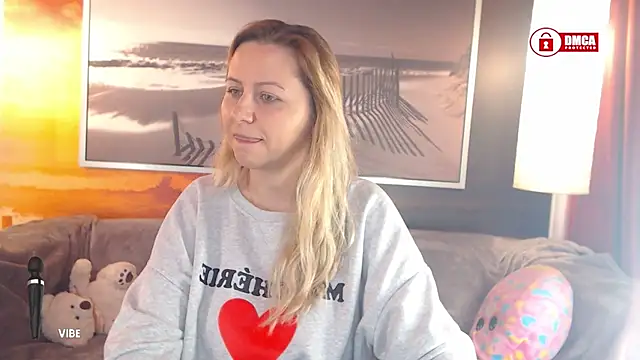 Snapshot of BigBoobsARRI chatting on 02/22/25, 10:18 BigBoobsARRI online show from 02/22/25, 10:18