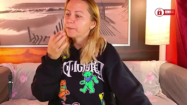 Snapshot of BigBoobsARRI chatting on 10/07/25, 07:49 BigBoobsARRI online show from 10/07/25, 07:49