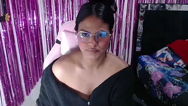 Snapshot of SweetAlmaa chatting on 04/23/26, 09:52 SweetAlmaa online show from 04/23/26, 09:52