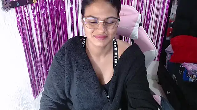 Snapshot of SweetAlmaa chatting on 06/11/26, 10:13 SweetAlmaa online show from 06/11/26, 10:13