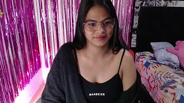 Snapshot of SweetAlmaa chatting on 06/26/26, 10:19 SweetAlmaa online show from 06/26/26, 10:19