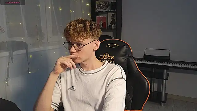 Keytaro online show from 02/18/25, 05:42