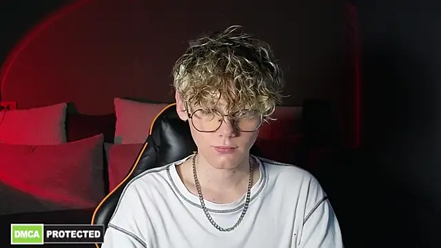 Keytaro online show from 03/26/26, 01:38