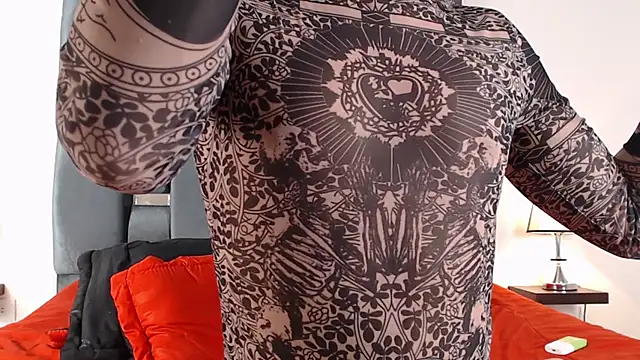 Snapshot of LucyGiraldo chatting on 01/31/25, 12:28 LucyGiraldo online show from 01/31/25, 12:28