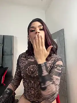 Snapshot of LucyGiraldo chatting on 02/28/25, 07:56 LucyGiraldo online show from 02/28/25, 07:56