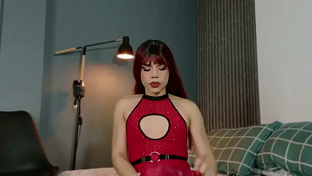 Snapshot of LucyGiraldo chatting on 09/19/25, 11:38 LucyGiraldo online show from 09/19/25, 11:38