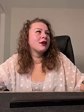 Snapshot of Fancy-Francy chatting on 12/12/24, 03:27 Fancy-Francy online show from 12/12/24, 03:27