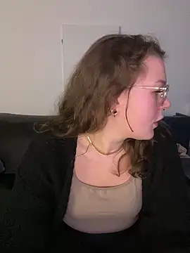 Snapshot of Fancy-Francy chatting on 01/15/25, 05:58 Fancy-Francy online show from 01/15/25, 05:58