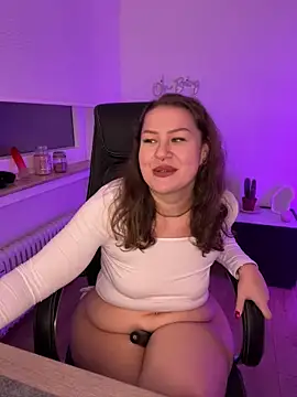 Snapshot of Fancy-Francy chatting on 01/23/25, 09:07 Fancy-Francy online show from 01/23/25, 09:07