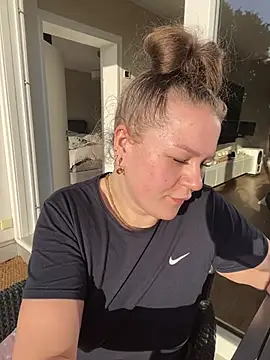 Snapshot of Fancy-Francy chatting on 03/06/25, 03:35 Fancy-Francy online show from 03/06/25, 03:35