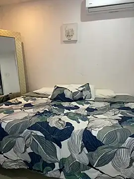 Snapshot of Belissa_miller chatting on 12/15/24, 04:15 Belissa miller online show from 12/15/24, 04:15