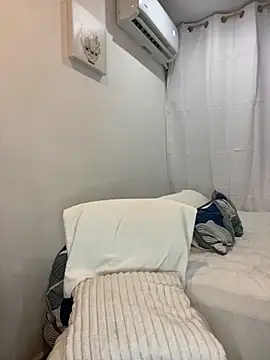 Snapshot of Belissa_miller chatting on 02/15/25, 08:01 Belissa miller online show from 02/15/25, 08:01