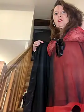 Snapshot of Candy-Desire chatting on 12/13/24, 10:13 Candy-Desire online show from 12/13/24, 10:13