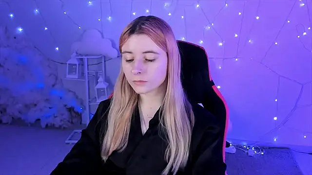 LexiWenford online show from 12/17/24, 06:24