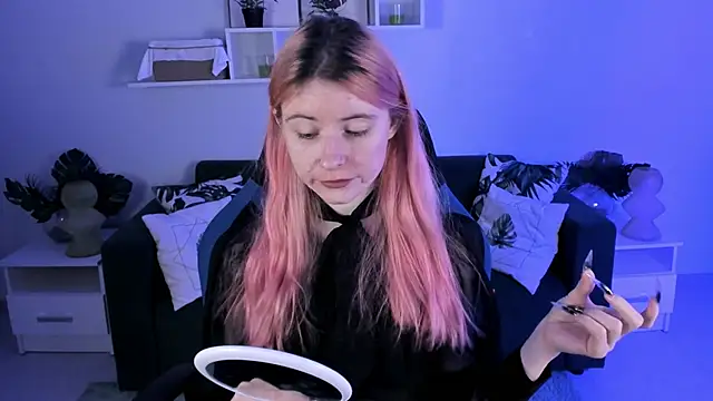 LexiWenford online show from 01/15/25, 05:50