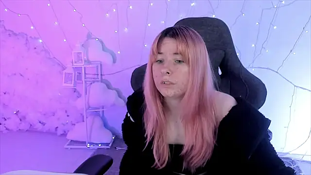 LexiWenford online show from 02/05/25, 05:52