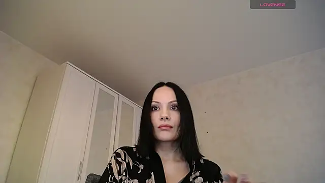 Snapshot of Devil_Goddess chatting on 11/28/25, 01:14 Devil Goddess online show from 11/28/25, 01:14