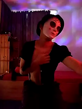 Dennis 2024 online show from 01/08/25, 02:25