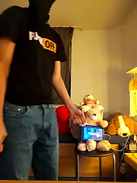 Dennis 2024 online show from 01/12/25, 12:07