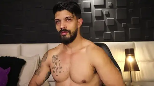 Snapshot of DannSaenz chatting on 02/15/25, 10:11 DannSaenz online show from 02/15/25, 10:11