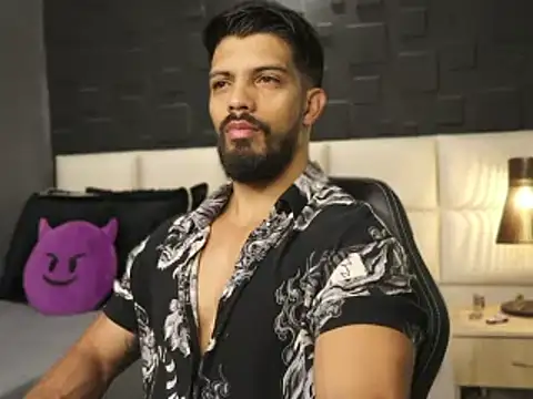 Snapshot of DannSaenz chatting on 02/24/25, 10:59 DannSaenz online show from 02/24/25, 10:59