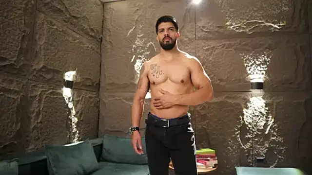 Snapshot of DannSaenz chatting on 03/04/25, 11:08 DannSaenz online show from 03/04/25, 11:08