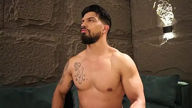 Snapshot of DannSaenz chatting on 03/06/25, 10:36 DannSaenz online show from 03/06/25, 10:36