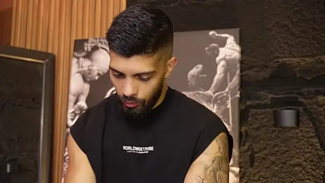 Snapshot of DannSaenz chatting on 09/11/25, 11:21 DannSaenz online show from 09/11/25, 11:21