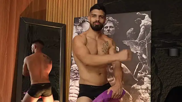 Snapshot of DannSaenz chatting on 09/12/25, 03:56 DannSaenz online show from 09/12/25, 03:56