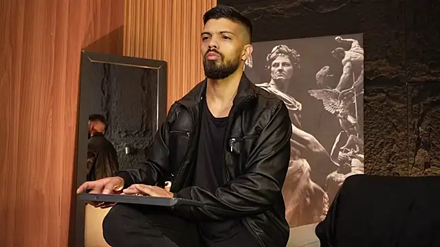 Snapshot of DannSaenz chatting on 09/14/25, 10:36 DannSaenz online show from 09/14/25, 10:36