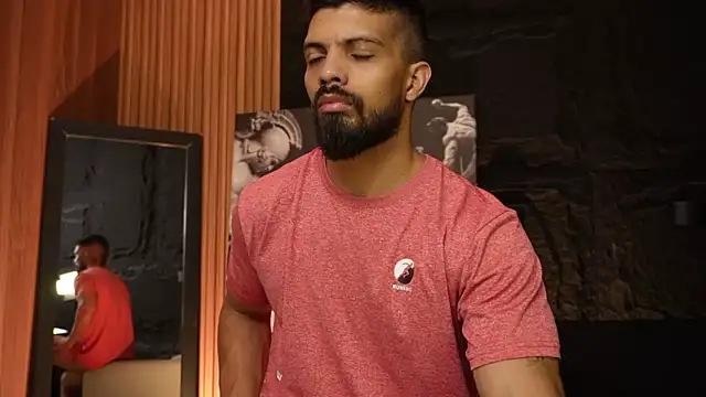 Snapshot of DannSaenz chatting on 09/27/25, 02:22 DannSaenz online show from 09/27/25, 02:22