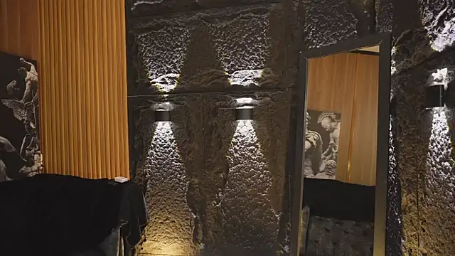 Snapshot of DannSaenz chatting on 10/03/25, 02:36 DannSaenz online show from 10/03/25, 02:36