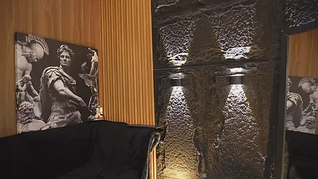 Snapshot of DannSaenz chatting on 10/04/25, 07:23 DannSaenz online show from 10/04/25, 07:23