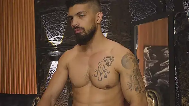 Snapshot of DannSaenz chatting on 10/15/25, 03:12 DannSaenz online show from 10/15/25, 03:12