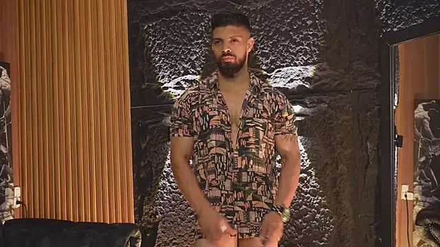 Snapshot of DannSaenz chatting on 10/16/25, 11:33 DannSaenz online show from 10/16/25, 11:33