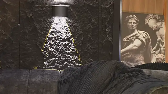 Snapshot of DannSaenz chatting on 10/27/25, 04:05 DannSaenz online show from 10/27/25, 04:05