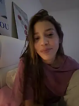 DanielaSaenz0 online show from 09/20/25, 04:24