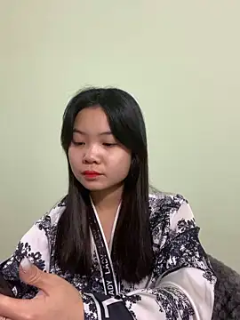 Snapshot of Maeve2k5 chatting on 01/03/25, 11:44 Maeve2k5 online show from 01/03/25, 11:44