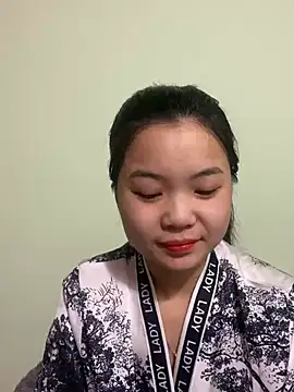 Snapshot of Maeve2k5 chatting on 01/04/25, 11:59 Maeve2k5 online show from 01/04/25, 11:59