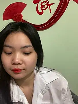 Snapshot of Maeve2k5 chatting on 01/18/25, 04:48 Maeve2k5 online show from 01/18/25, 04:48